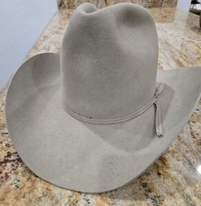 Stylish Gray Cowboy Hat - RESISTOL BEAVER XXX